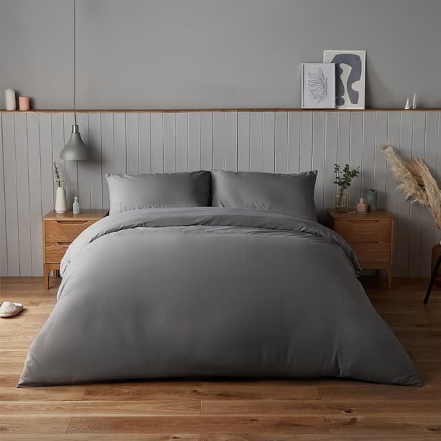 Silentnight Supersoft Duvet Set - Cosy & Comfortable Delicate Touch - Luxurious Easy Care Microfibre with Button Fastening - Stylish & Modern Duvet Quilt Cover + Pillowcase Bed Set, Double, Charcoal : Amazon.co.uk: Home & Kitchen